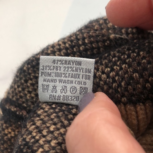 C.C Exclusives Soft Beanie Hat with Leopard Print Pattern and Faux Fur Pom - Picture 9 of 9